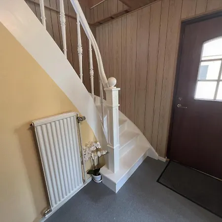 The Yellow House, Beach 5Mins Drive, 3Br With Free Parking, Fast Fiber Internet Rodby Exterior photo
